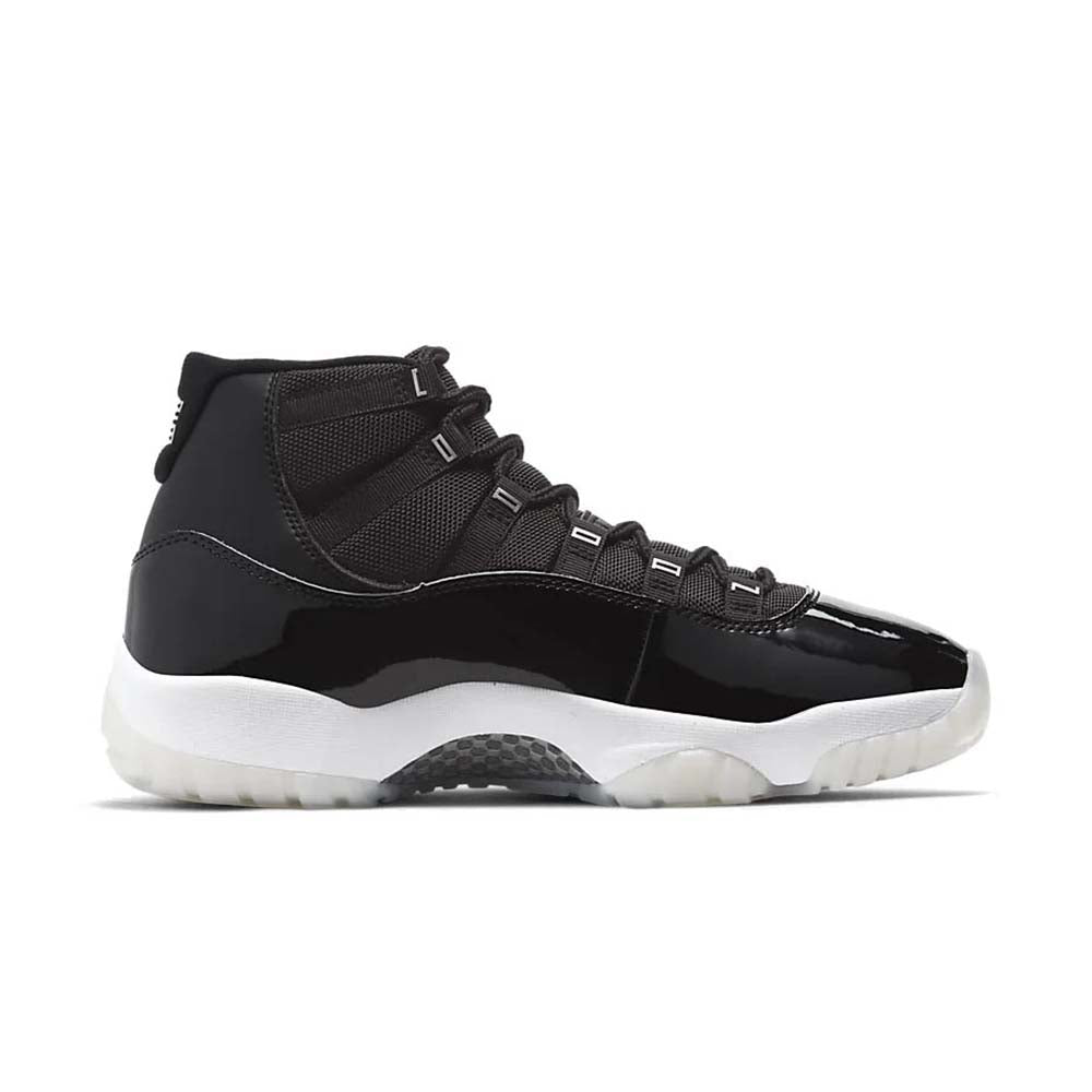 Air Jordan 11 Retro 'Clear Black'