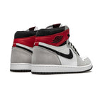Air Jordan 1 Retro High OG "Light Smoke Grey"