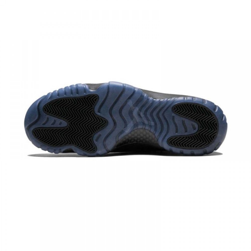 AIR JORDAN 11 RETRO 'CAP AND GOWN'