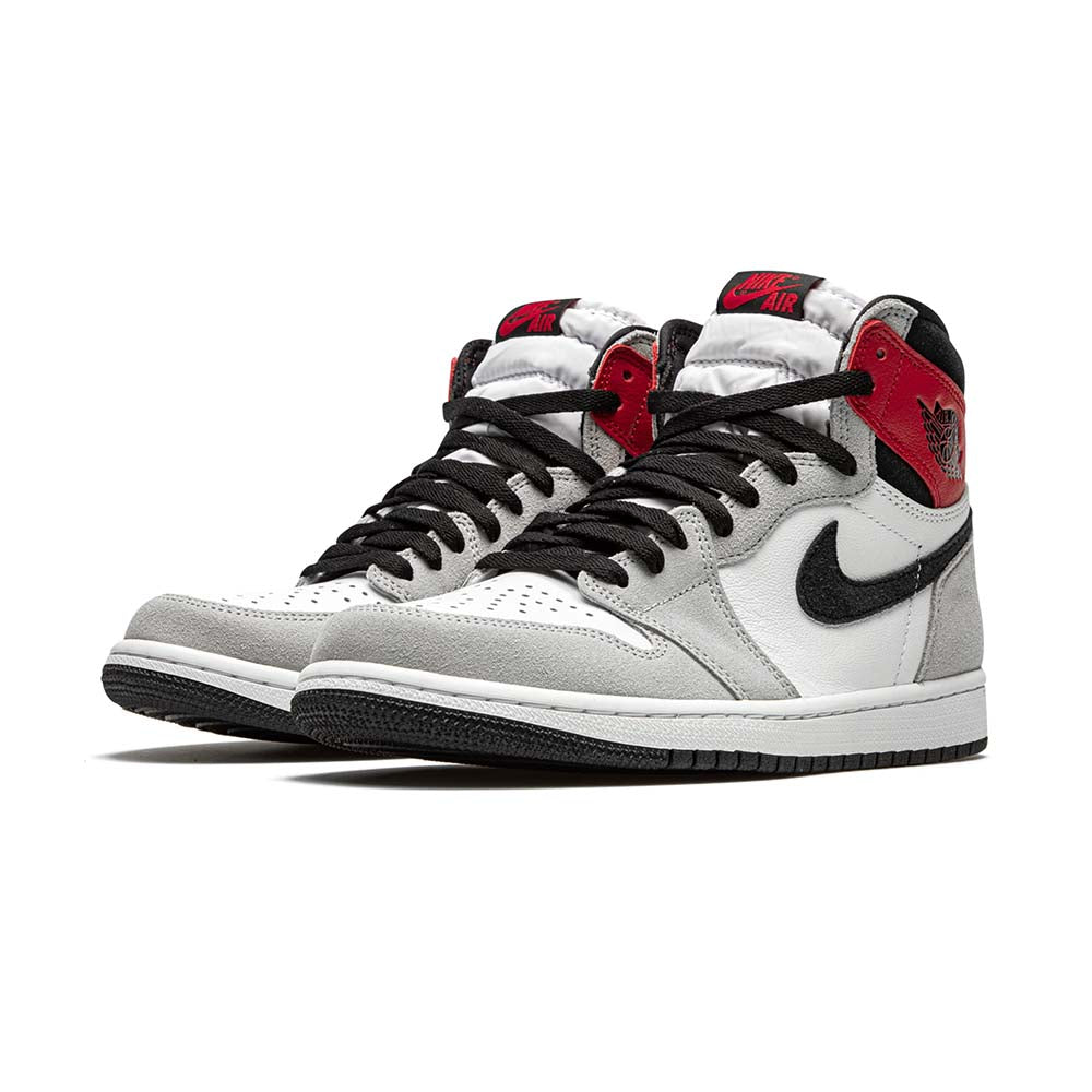 Air Jordan 1 Retro High OG "Light Smoke Grey"